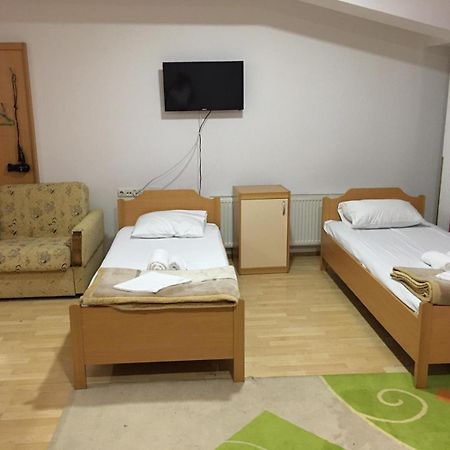Hotel Diplomat Struga Esterno foto