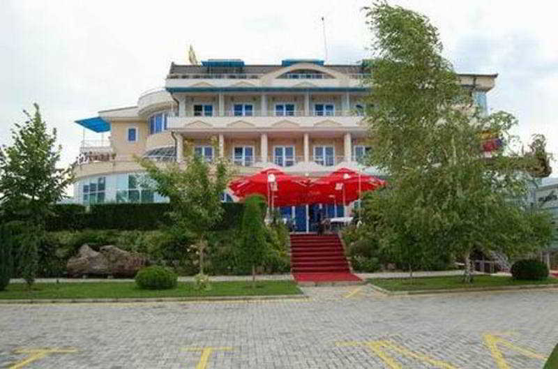 Hotel Diplomat Struga Esterno foto