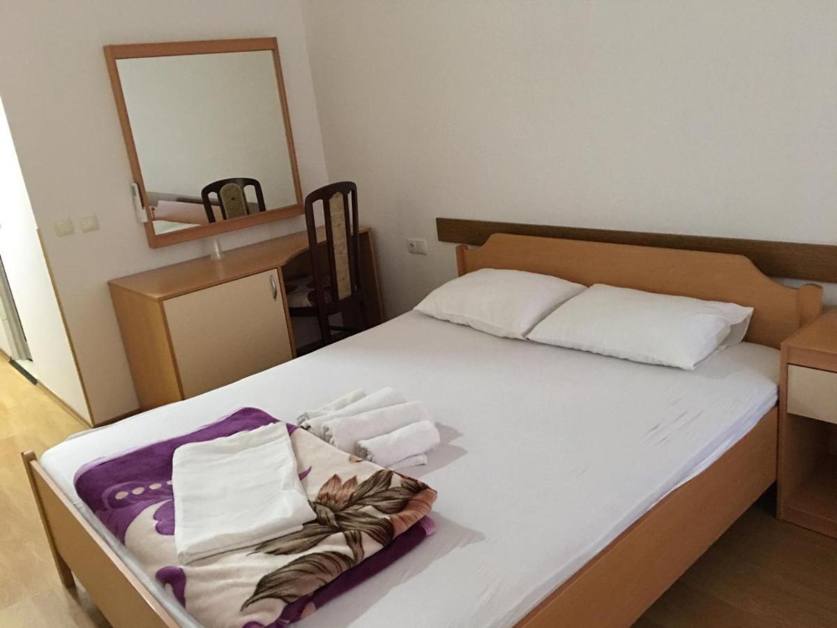 Hotel Diplomat Struga Esterno foto