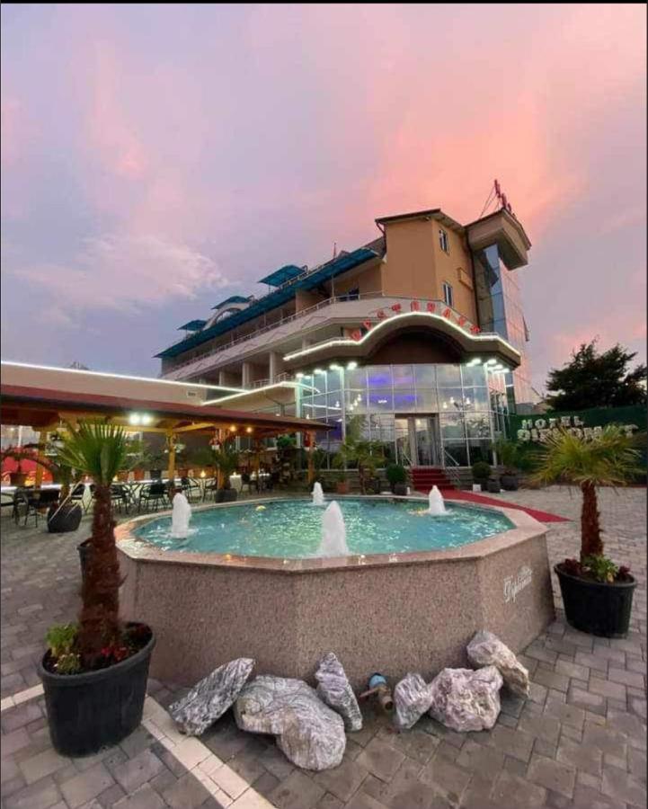 Hotel Diplomat Struga Esterno foto