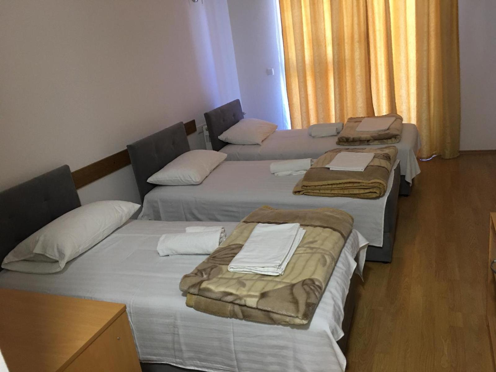 Hotel Diplomat Struga Esterno foto