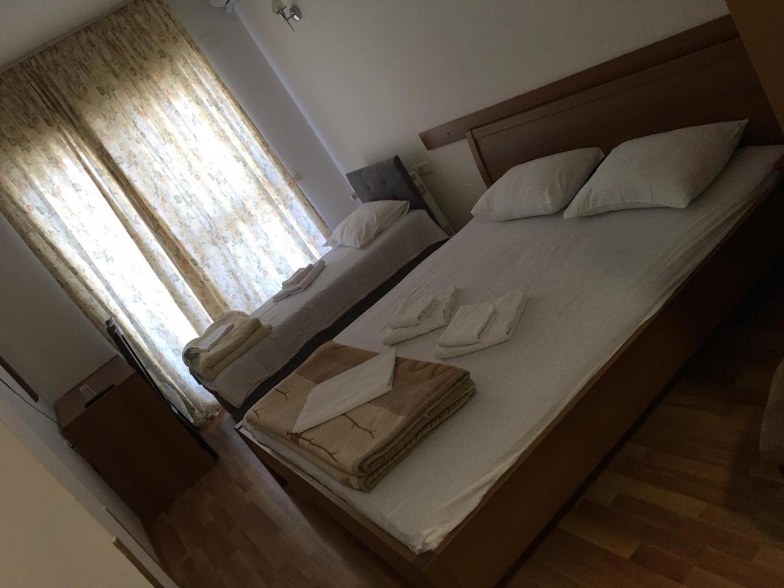 Hotel Diplomat Struga Esterno foto