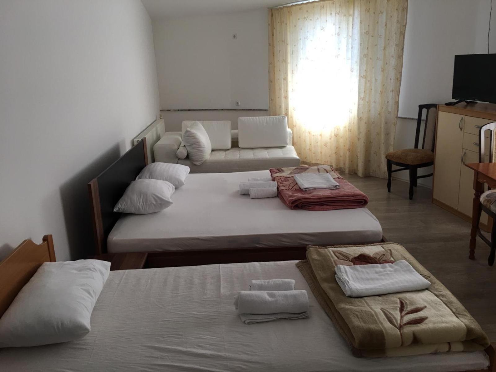 Hotel Diplomat Struga Esterno foto