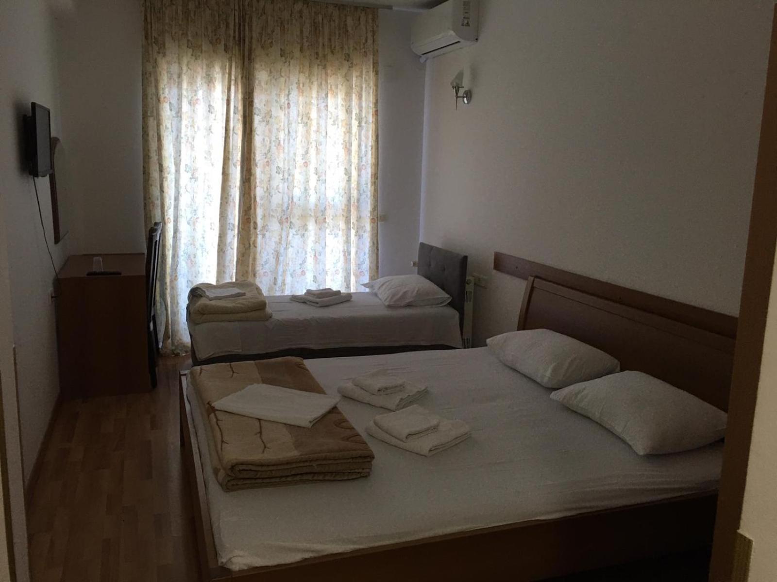 Hotel Diplomat Struga Esterno foto
