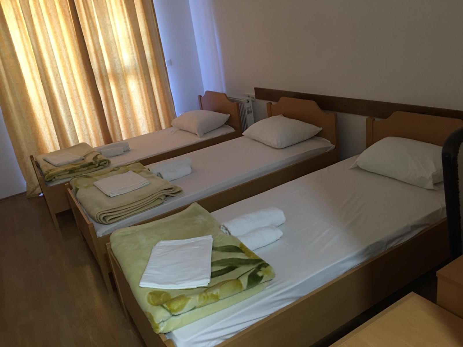 Hotel Diplomat Struga Esterno foto